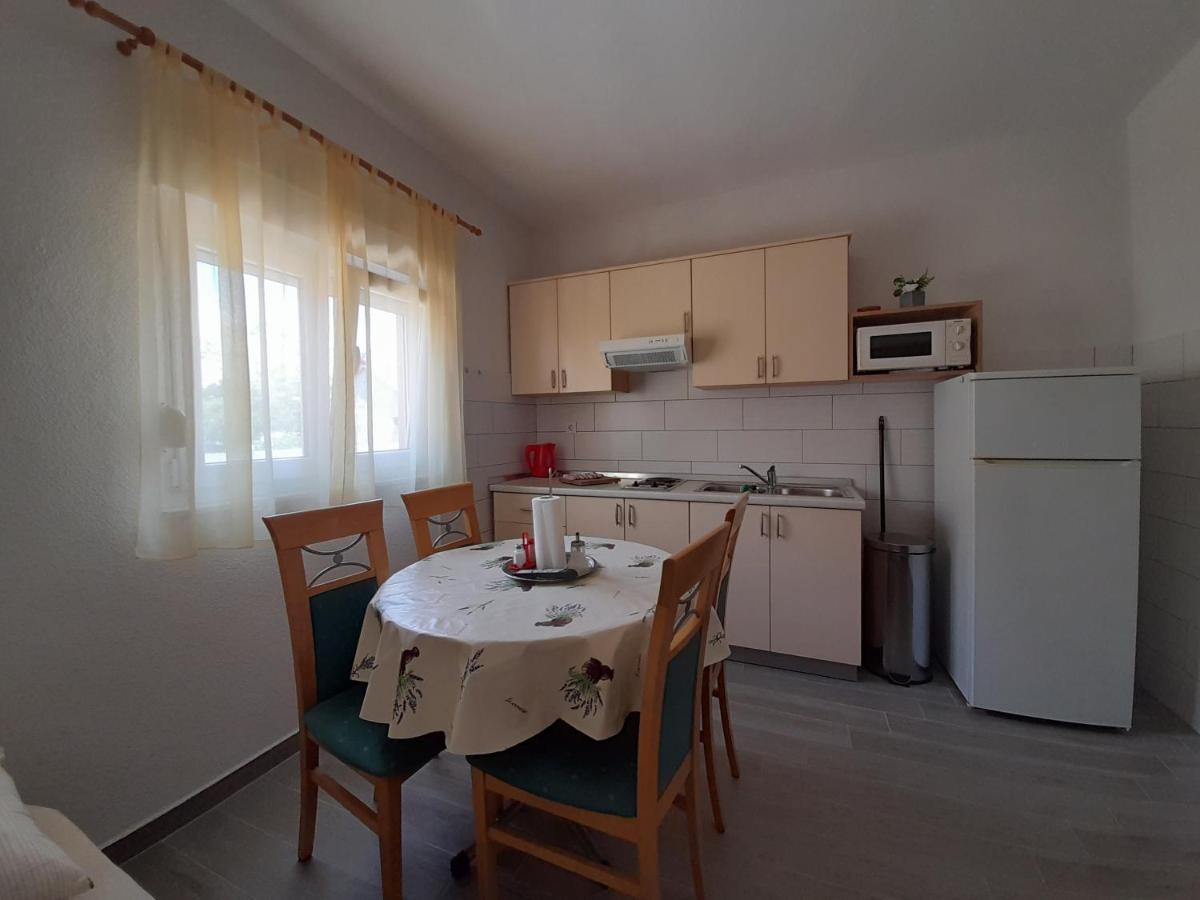 Apartmani Tomic Seline Exterior foto