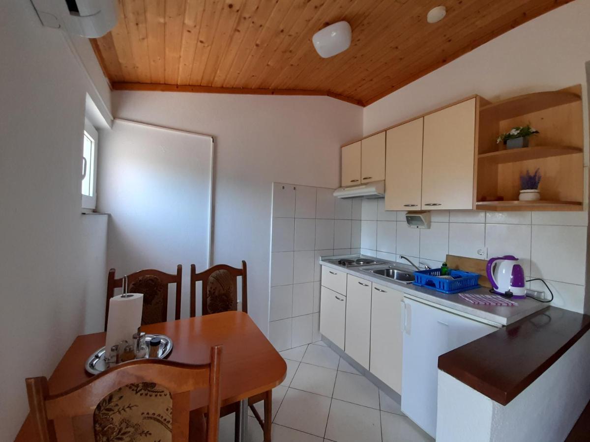 Apartmani Tomic Seline Exterior foto