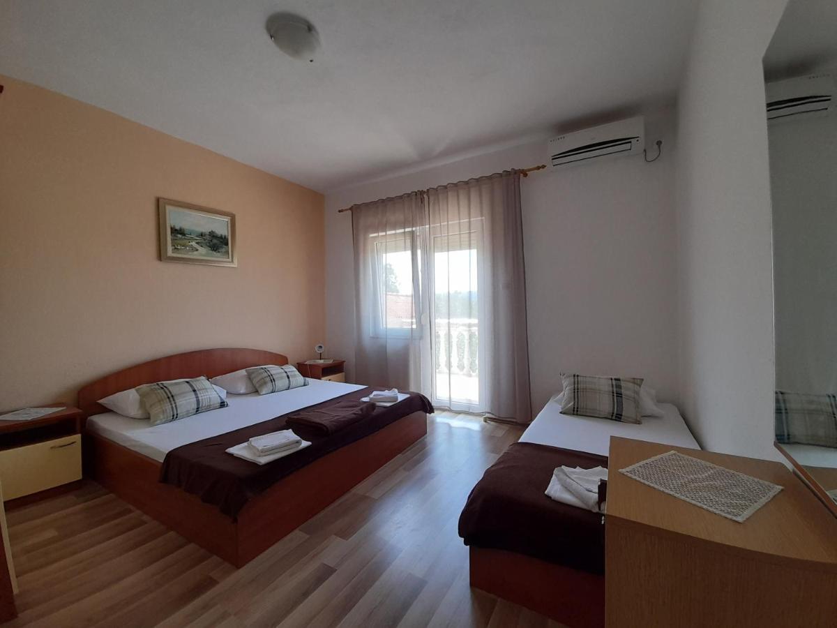 Apartmani Tomic Seline Exterior foto